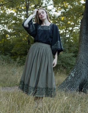 "Mivilud" embroidered skirt moss green