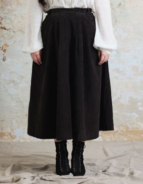 "Yana" corduroy skirt black