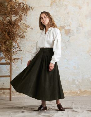 "Yana" corduroy skirt moss green